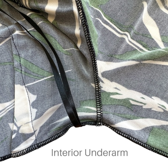 ANN TAYLOR LOFT | NWOT FLORAL BELL SLEEVE SHIFT DRESS BLACK WHITE GREEN | SIZE 6 - Picture 6 of 12